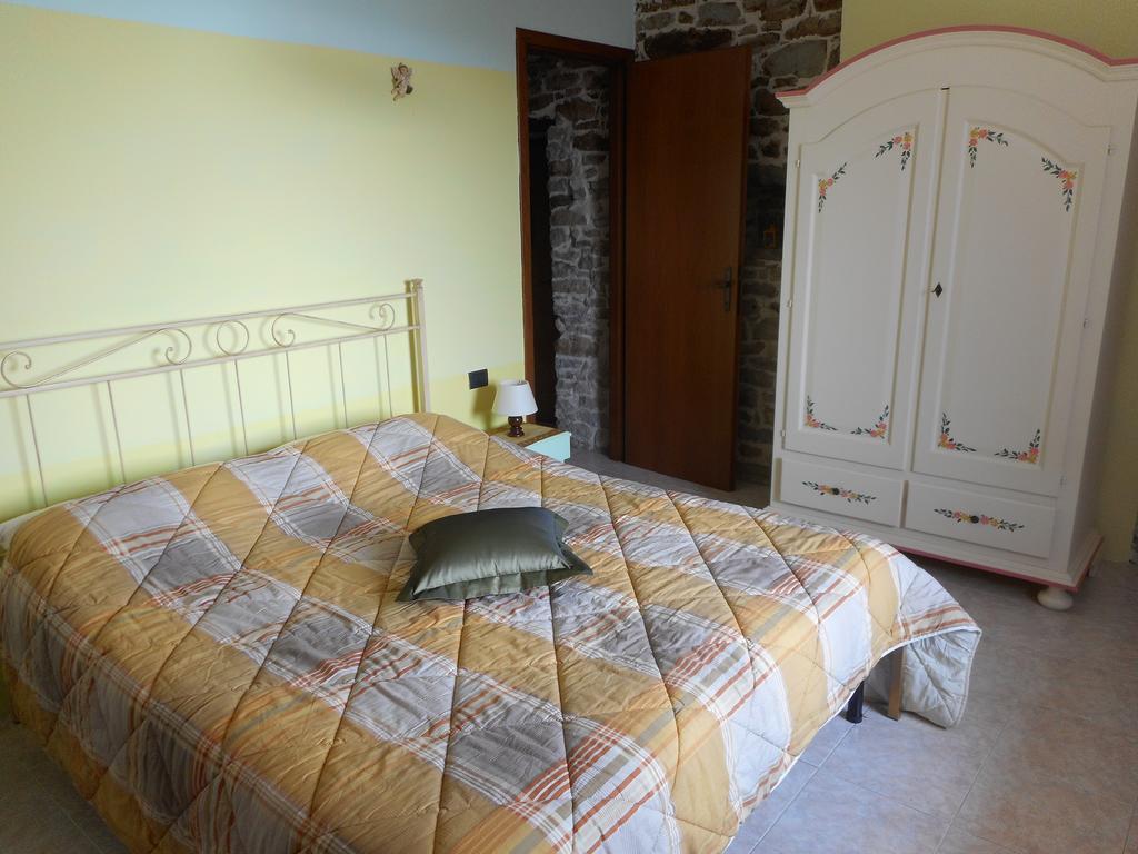 Agriturismo Cascina Serra Cossano Belbo Eksteriør billede