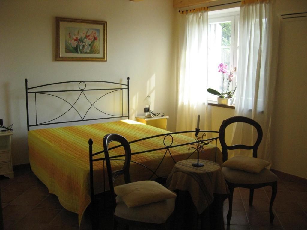 Agriturismo Cascina Serra Cossano Belbo Værelse billede