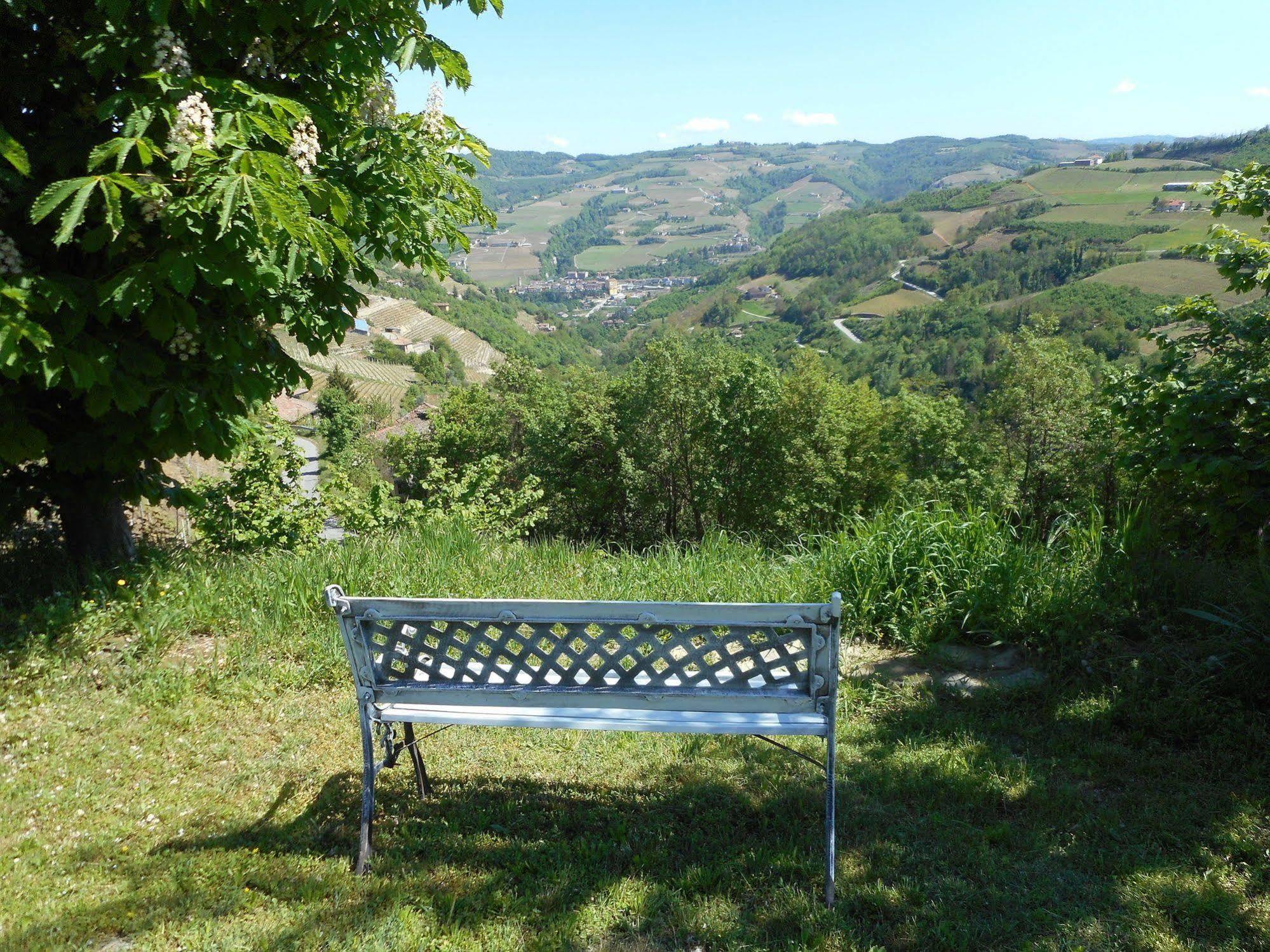 Agriturismo Cascina Serra Cossano Belbo Eksteriør billede