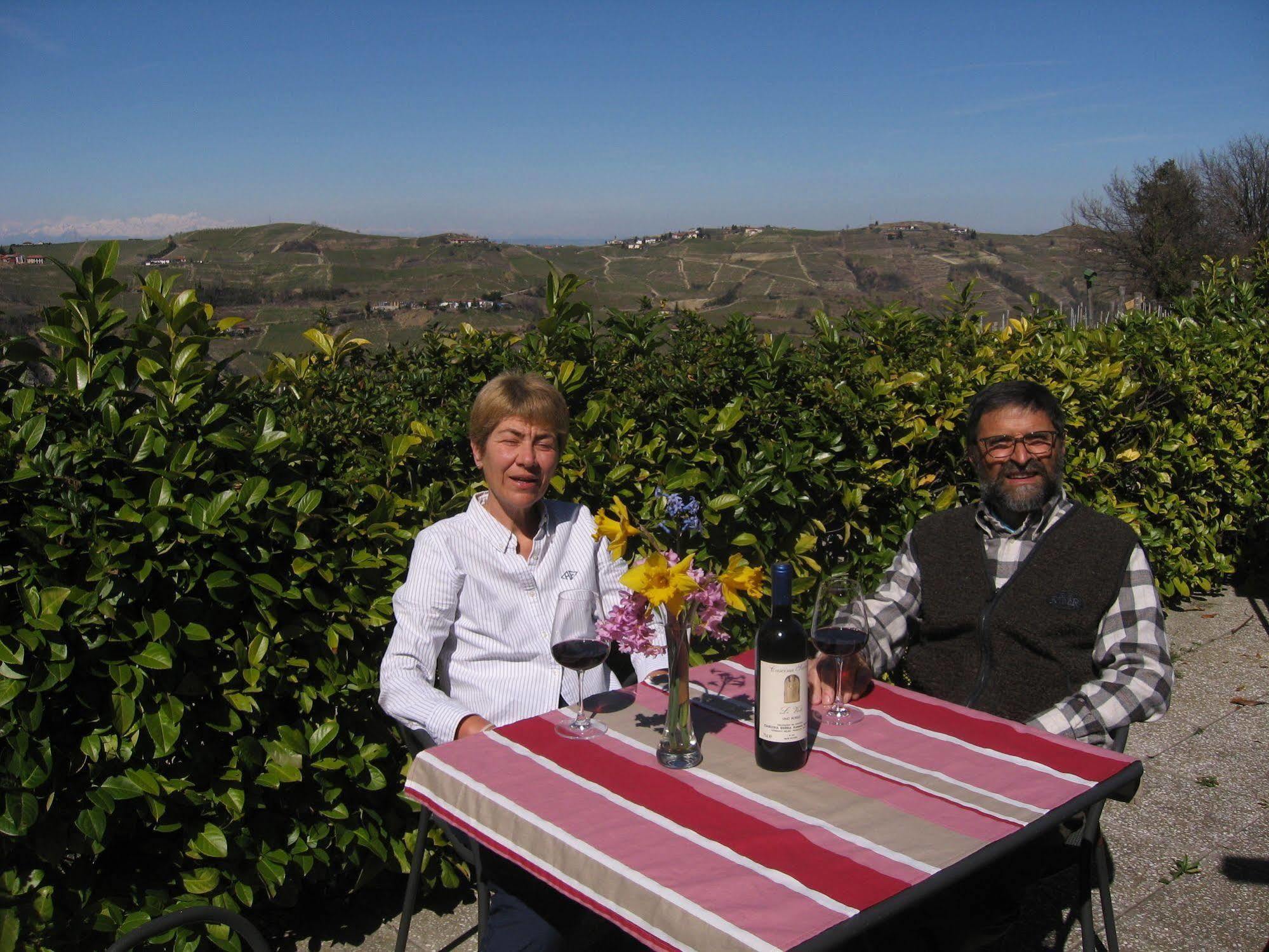 Agriturismo Cascina Serra Cossano Belbo Eksteriør billede