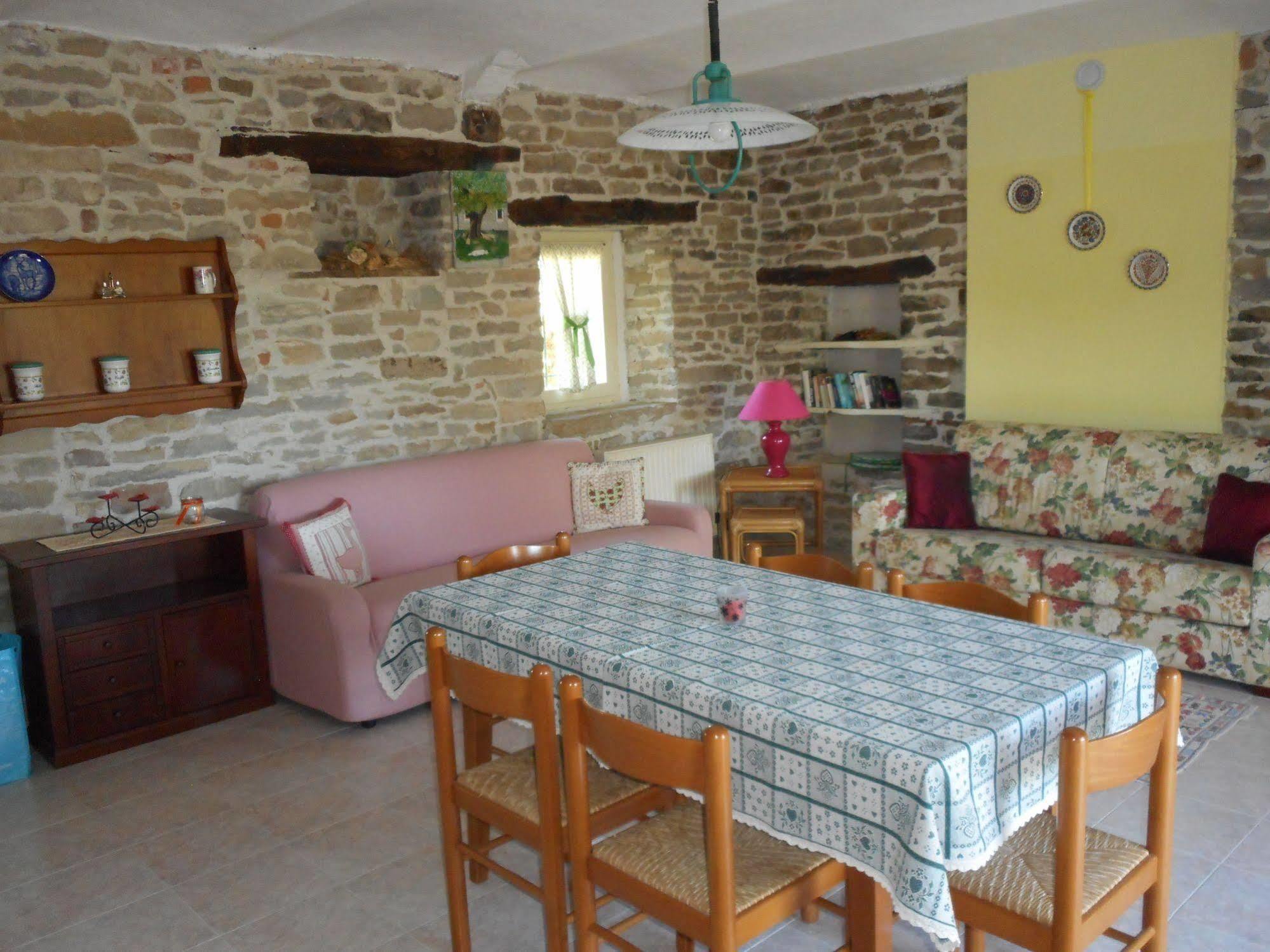Agriturismo Cascina Serra Cossano Belbo Eksteriør billede