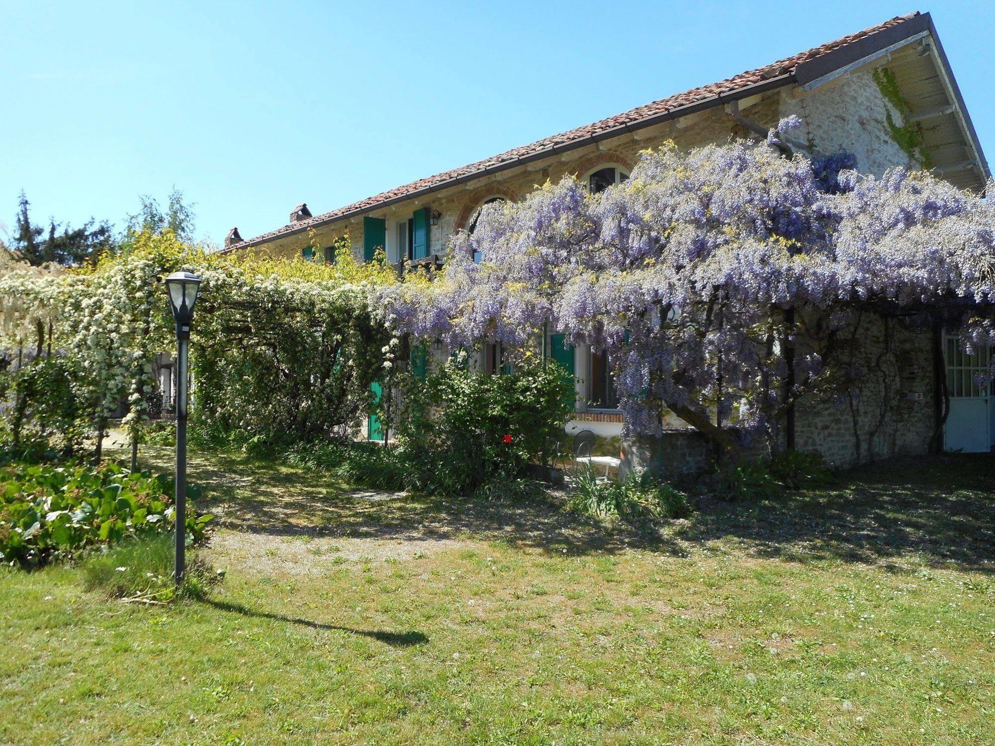 Agriturismo Cascina Serra Cossano Belbo Eksteriør billede